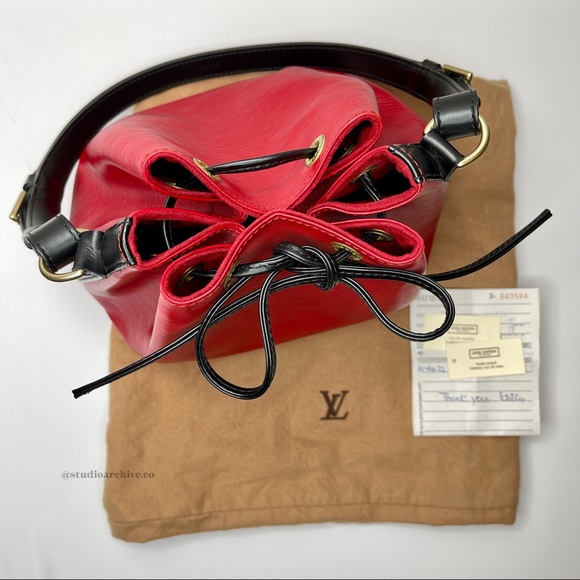 LV Epi Petit Noé in Red/Black - Picture 8 of 9